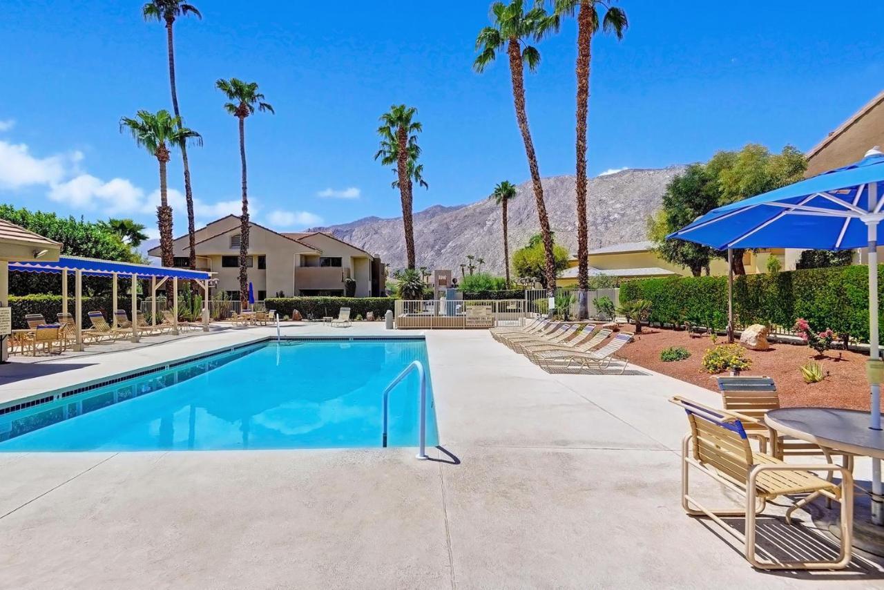 Modern Plaza Villas Oasis Palm Springs Buitenkant foto