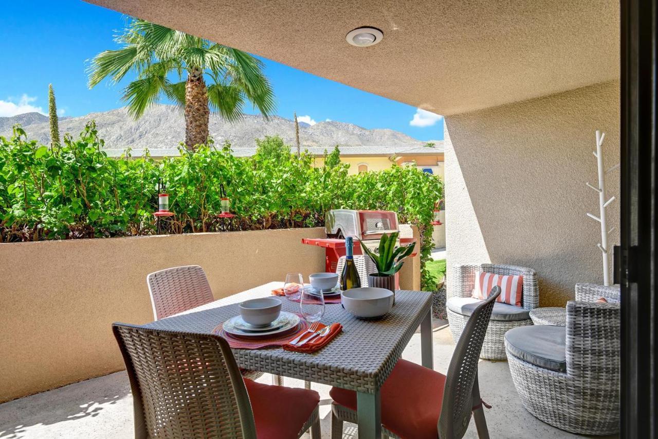Modern Plaza Villas Oasis Palm Springs Buitenkant foto